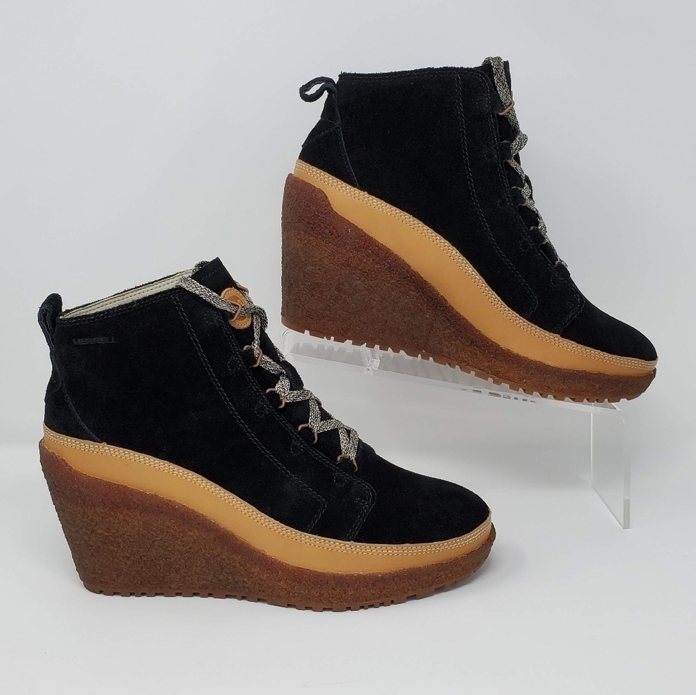 Merrell Tremblant Boots Women 9.5 Black Suede Lace Up Crepe Wedge Ankle Booties